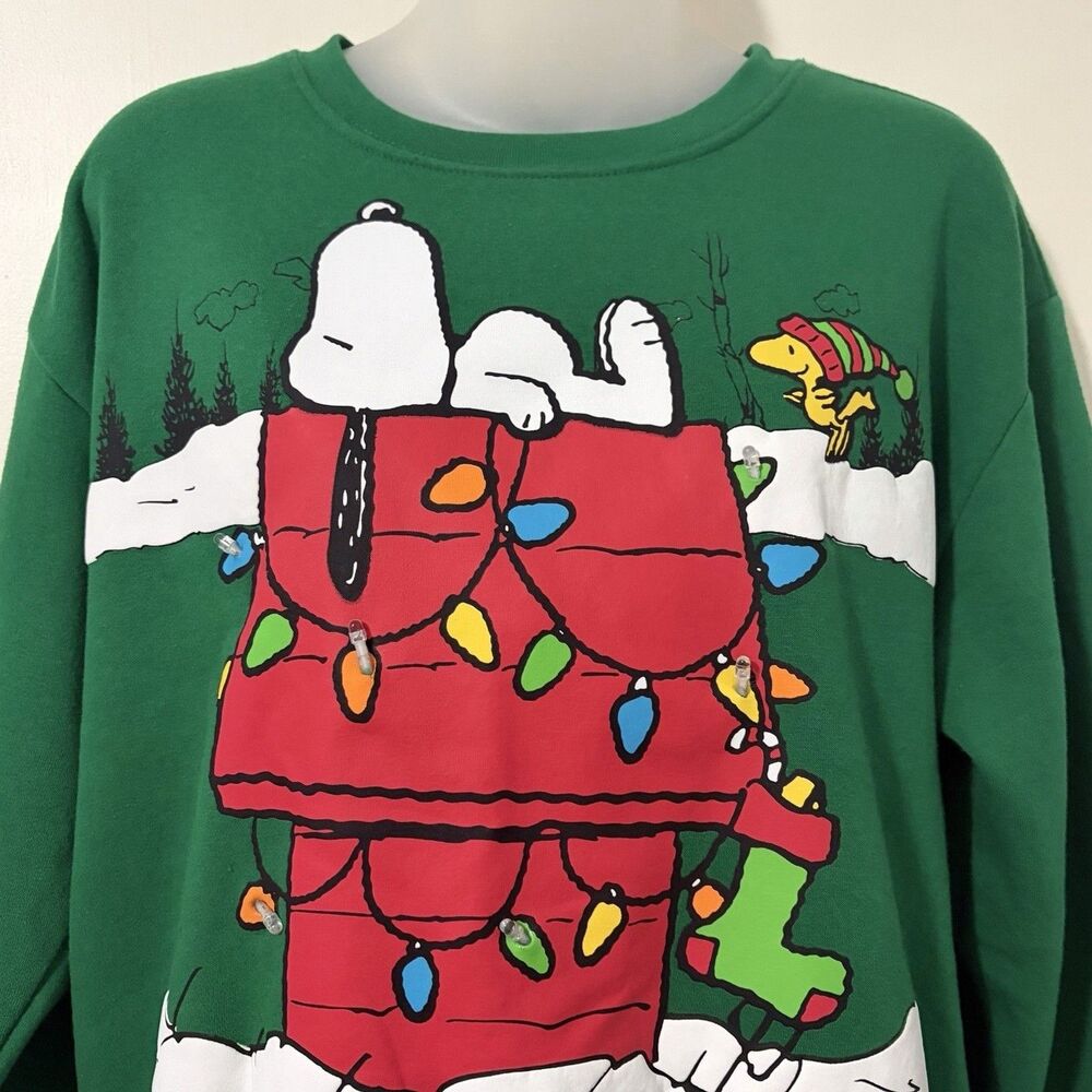 Peanuts Snoopy Small Christmas Sweatershirt Illuminating Lights Green Graphics - Picture 5 of 11